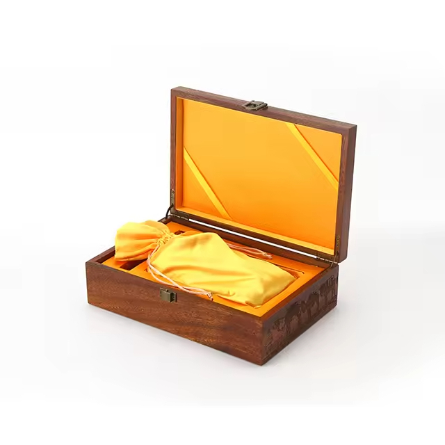 Custom Luxury Delicate Modern Durable Rectangle Timber Jewelry Packaging Pine Wood Gift Box with Satin Insert