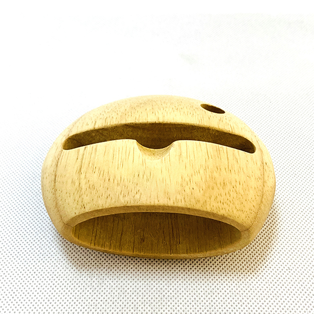 Circular mobile phone amplification stand