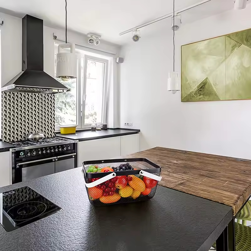 Wholesale Portable Metal Wire Food Storage Box Kitchen Applicable Metal Mesh Storage Basket