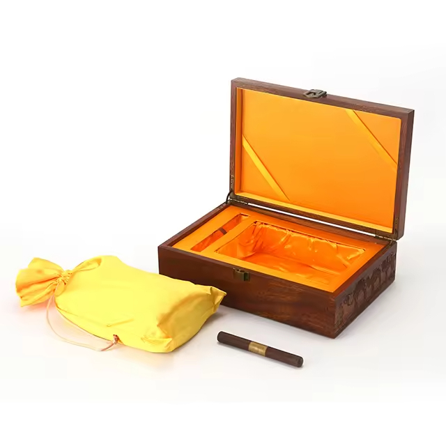 Custom Luxury Delicate Modern Durable Rectangle Timber Jewelry Packaging Pine Wood Gift Box with Satin Insert