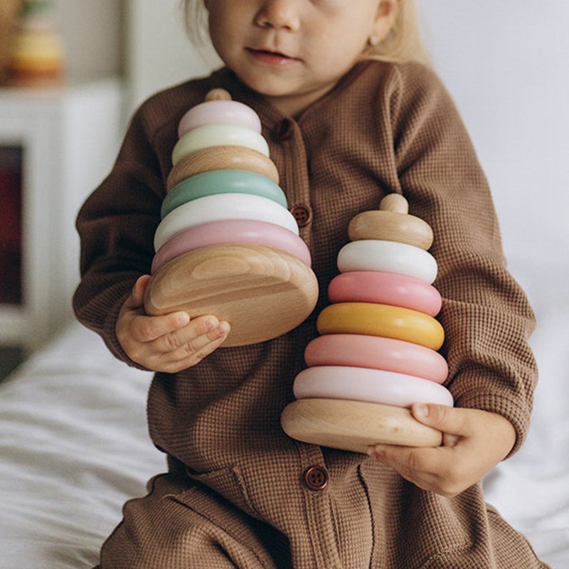 Tower building blocks with rings